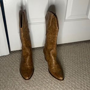 Cow girl boots size 8. Only worn 3 times.